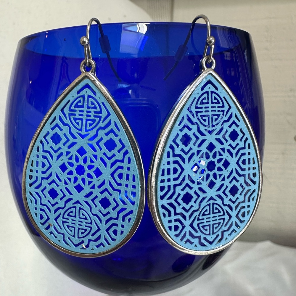 Tear drop style light blue earrings
